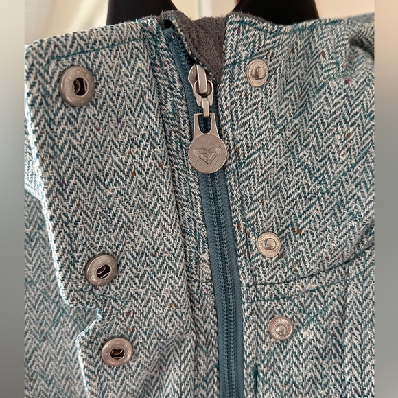 Beautifully Textured Roxy Winter Coat - Picture 11 of 14